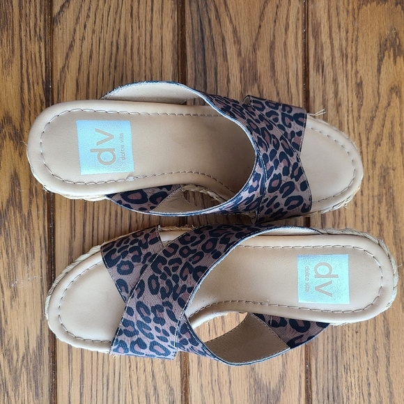 COPY - Dolce Vita Wedge Slip on Espadrille Cheetah Print women size 6.5 3.5 in … - Picture 2 of 6